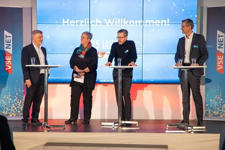 Podiumsdiskussion bei der Jubiläumsfeier 25 Jahre VSE NET